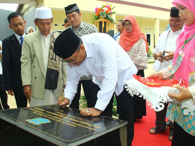 Pembukaan SMP Islam Kreatif Al-Khoeriyah